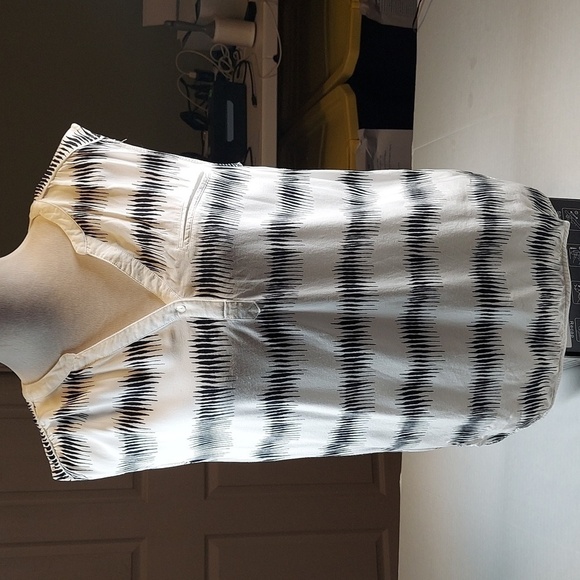 Part Two Sleeveless Printed top Size M - Picture 7 of 8